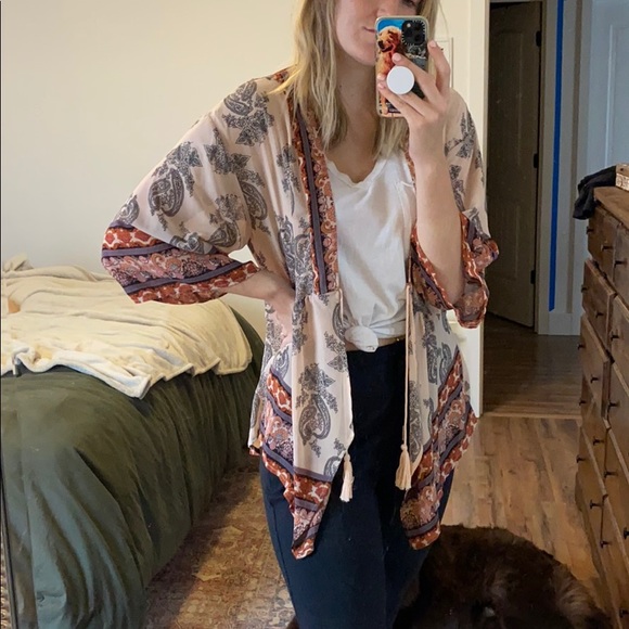 Kimono Style Cardigan (size M/L) - Picture 2 of 3